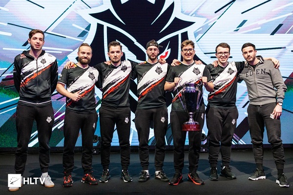 JKL： 我看到了。 Chef 在观看我们的比赛后辞职是不可能的？他真的很擅长做饭。