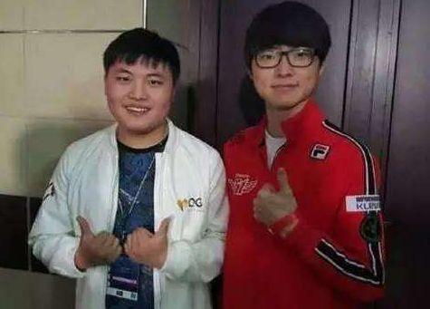 HooXi 与 Astralis 签订全职合同时表示：“不，目前没有。现在我回到了我离开的地方。”